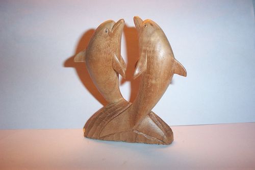 Schönes Delphin Paar- 10cm Delphinpaar Handarbeit Delfin Holzfigur Skulptur