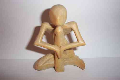 Yoga Mann ca. 10 cm Jempinis Holz Handarbeit Holzfigur